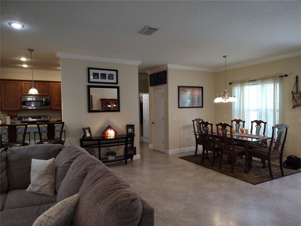 На продажу: $412,000 (3 спален, 2 ванн, 1728 Квадратных фут)