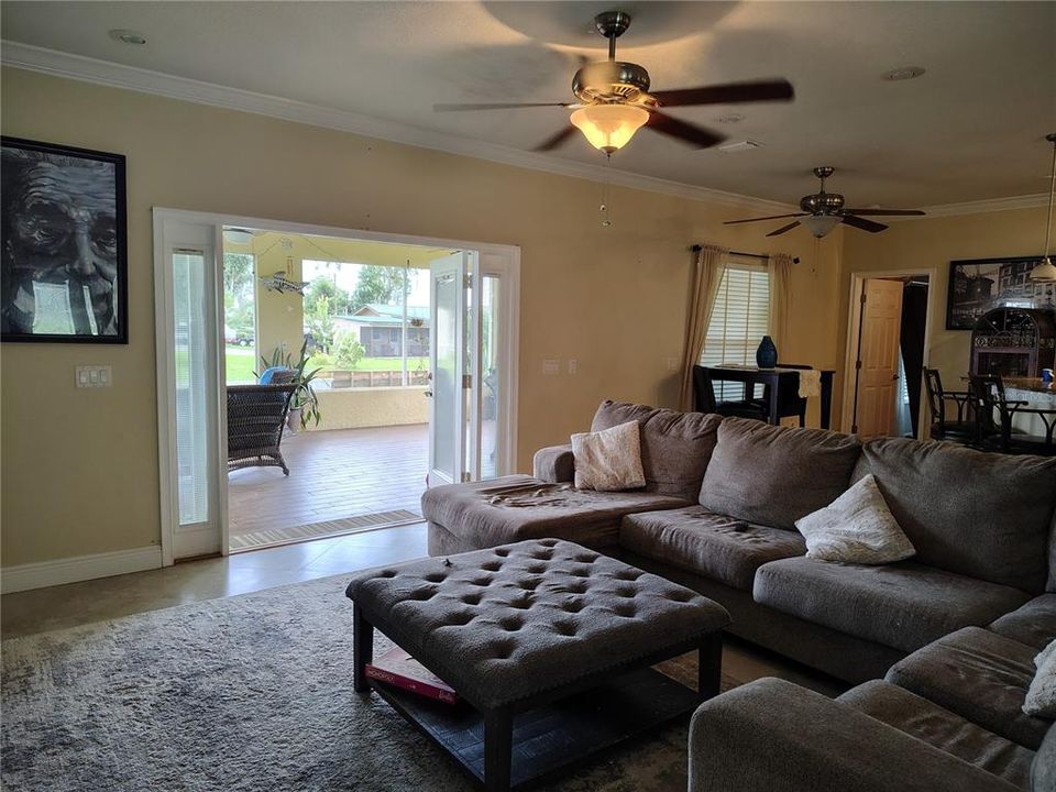 На продажу: $412,000 (3 спален, 2 ванн, 1728 Квадратных фут)