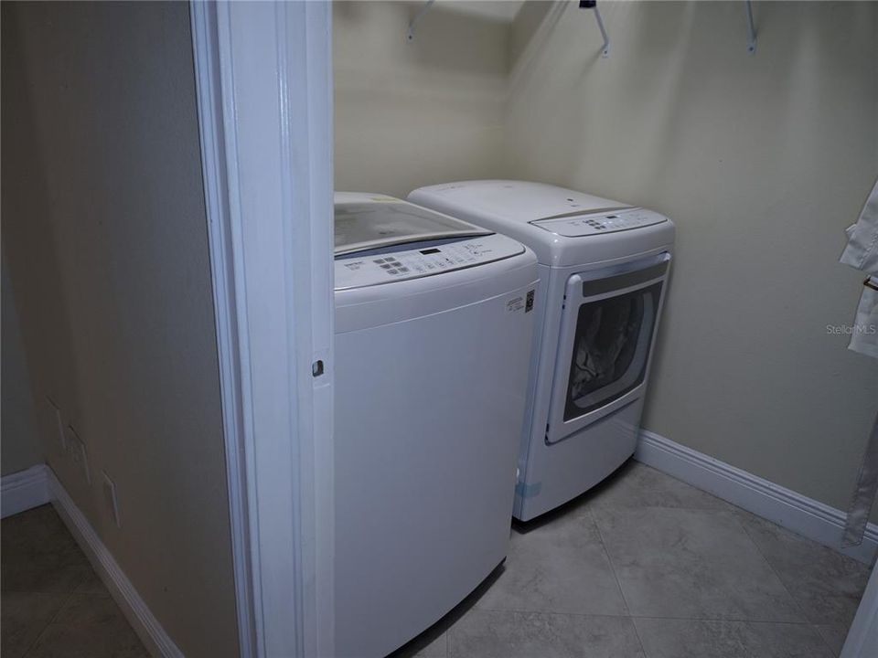 На продажу: $412,000 (3 спален, 2 ванн, 1728 Квадратных фут)