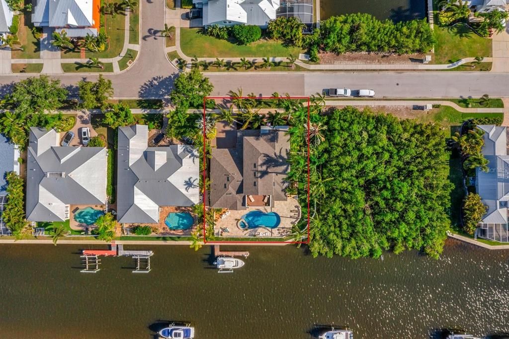 For Sale: $1,799,000 (4 beds, 3 baths, 3896 Square Feet)