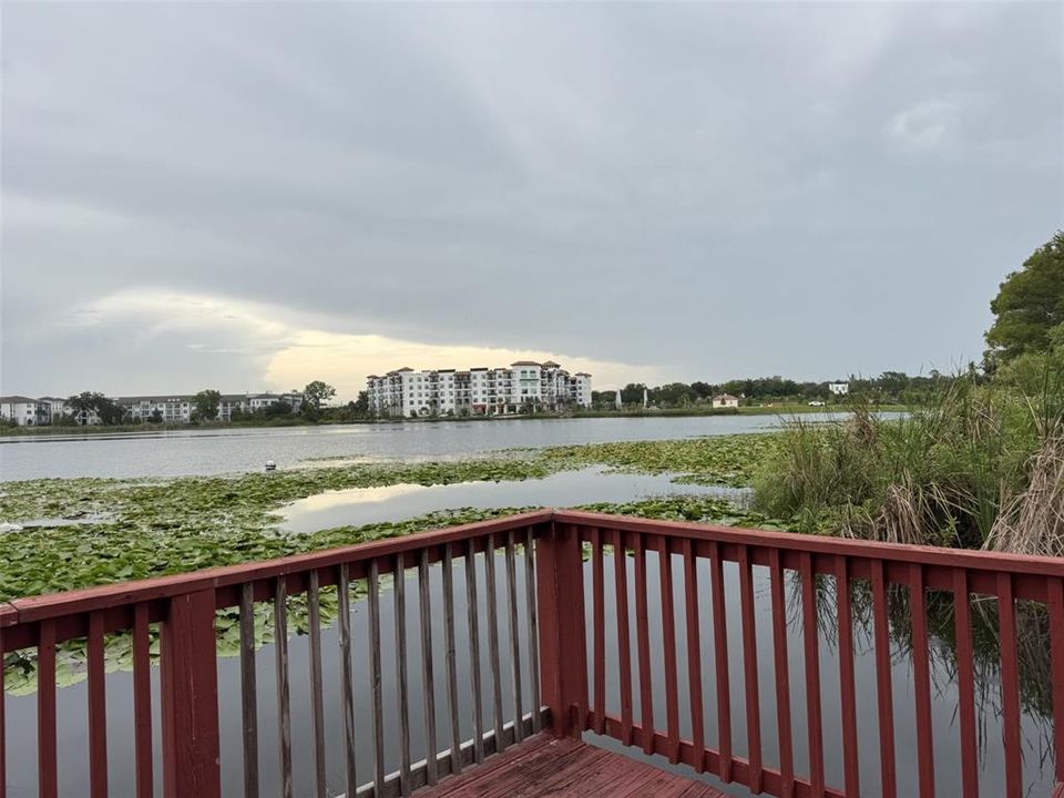 Activo con contrato: $285,000 (3 camas, 3 baños, 1328 Pies cuadrados)