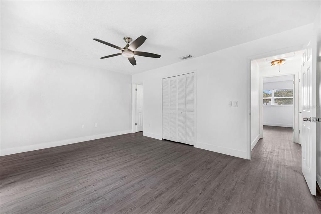 Activo con contrato: $285,000 (3 camas, 3 baños, 1328 Pies cuadrados)