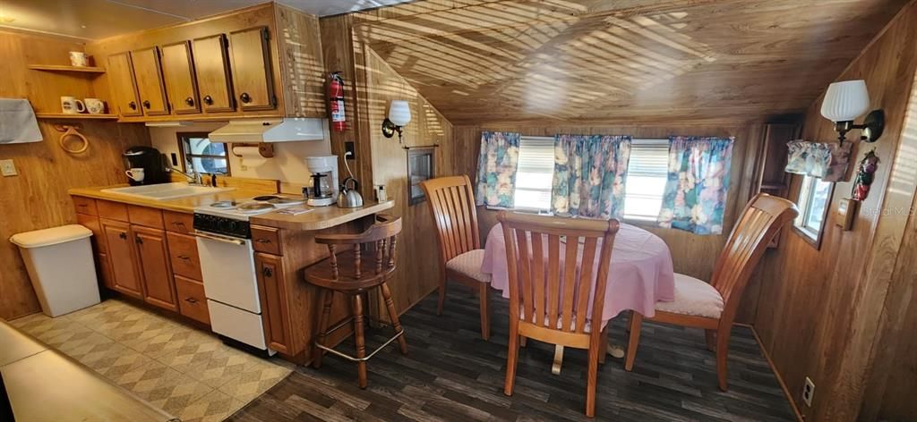 For Sale: $85,000 (1 beds, 1 baths, 616 Square Feet)