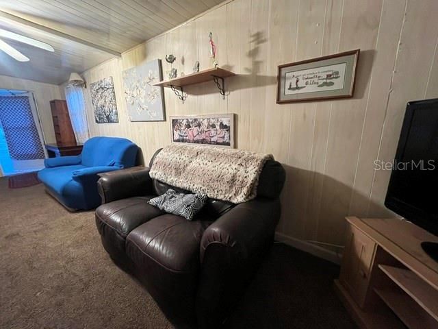 For Sale: $85,000 (1 beds, 1 baths, 616 Square Feet)