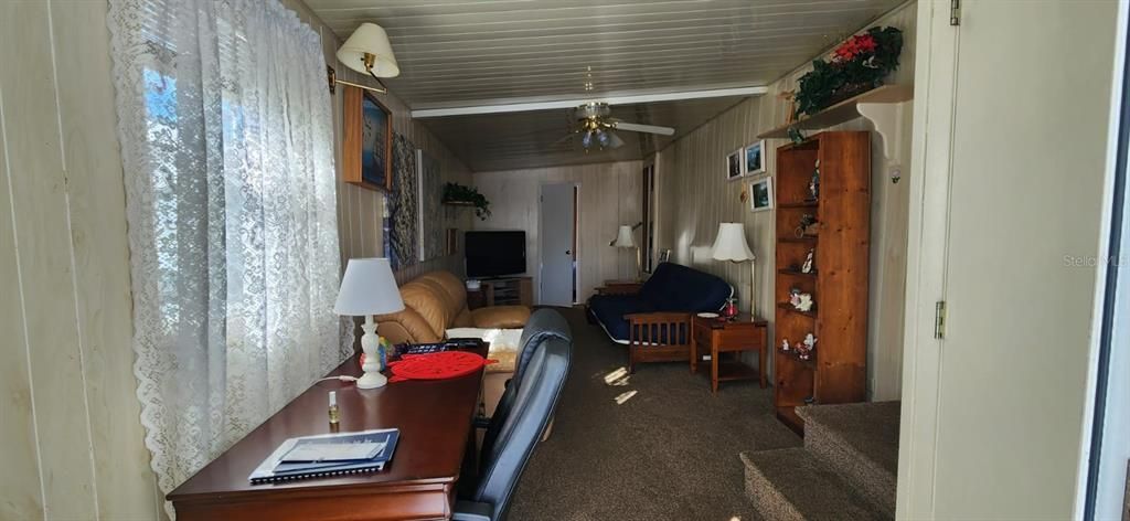For Sale: $85,000 (1 beds, 1 baths, 616 Square Feet)