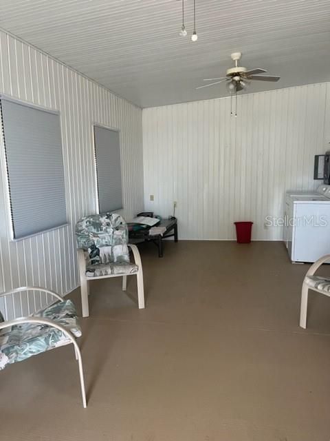 For Sale: $100,000 (1 beds, 1 baths, 684 Square Feet)