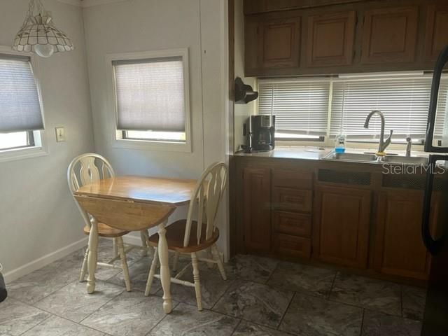 For Sale: $100,000 (1 beds, 1 baths, 684 Square Feet)