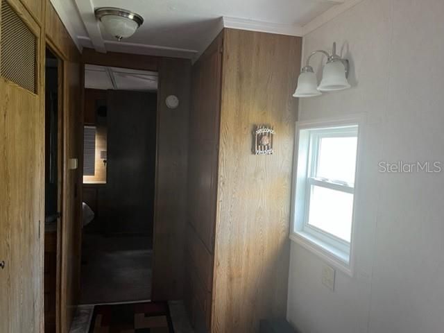 For Sale: $100,000 (1 beds, 1 baths, 684 Square Feet)