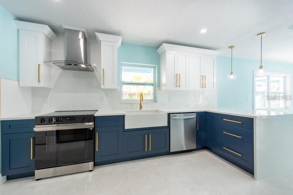 出租: $4,800 (3 贝兹, 3 浴室, 1868 平方英尺)