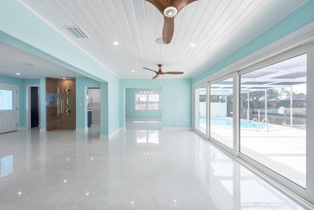 出租: $4,800 (3 贝兹, 3 浴室, 1868 平方英尺)