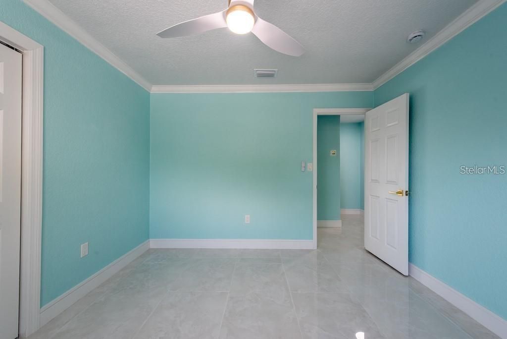 出租: $4,800 (3 贝兹, 3 浴室, 1868 平方英尺)