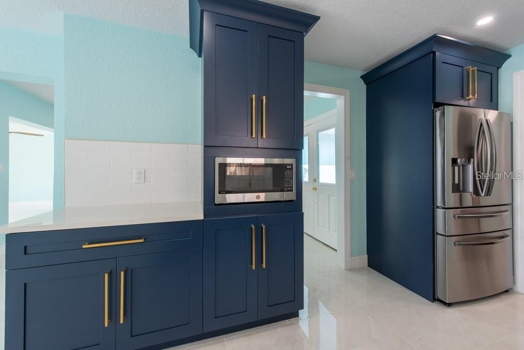 出租: $4,800 (3 贝兹, 3 浴室, 1868 平方英尺)