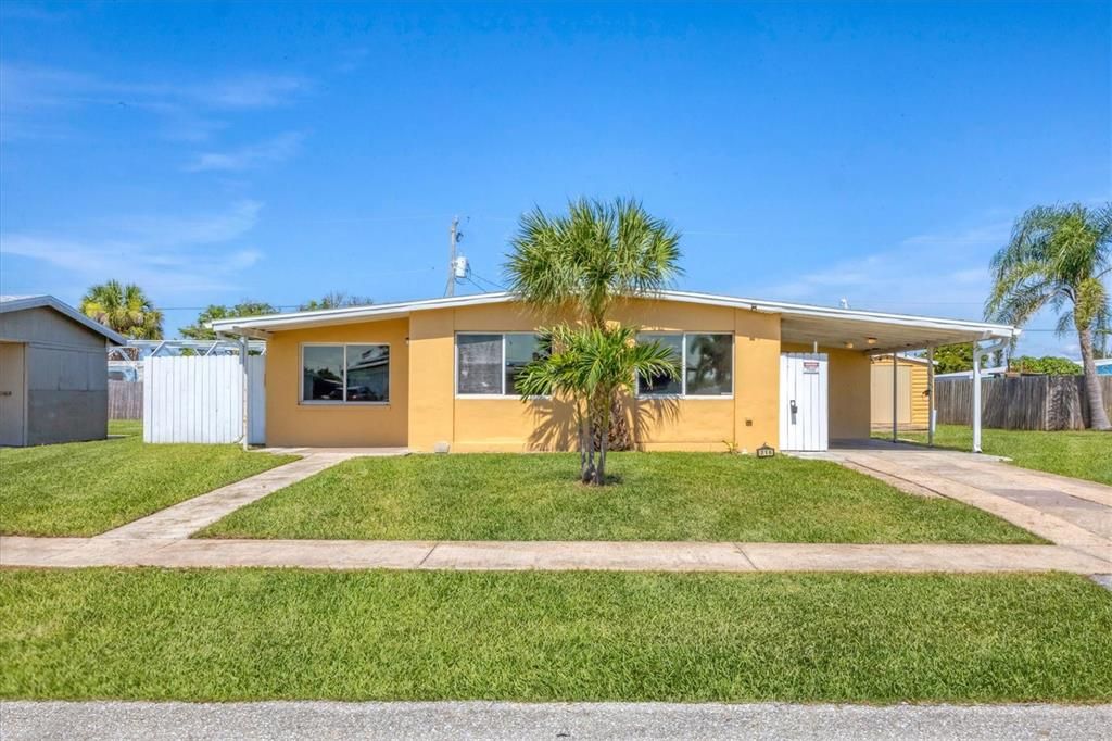 На продажу: $199,500 (3 спален, 1 ванн, 927 Квадратных фут)