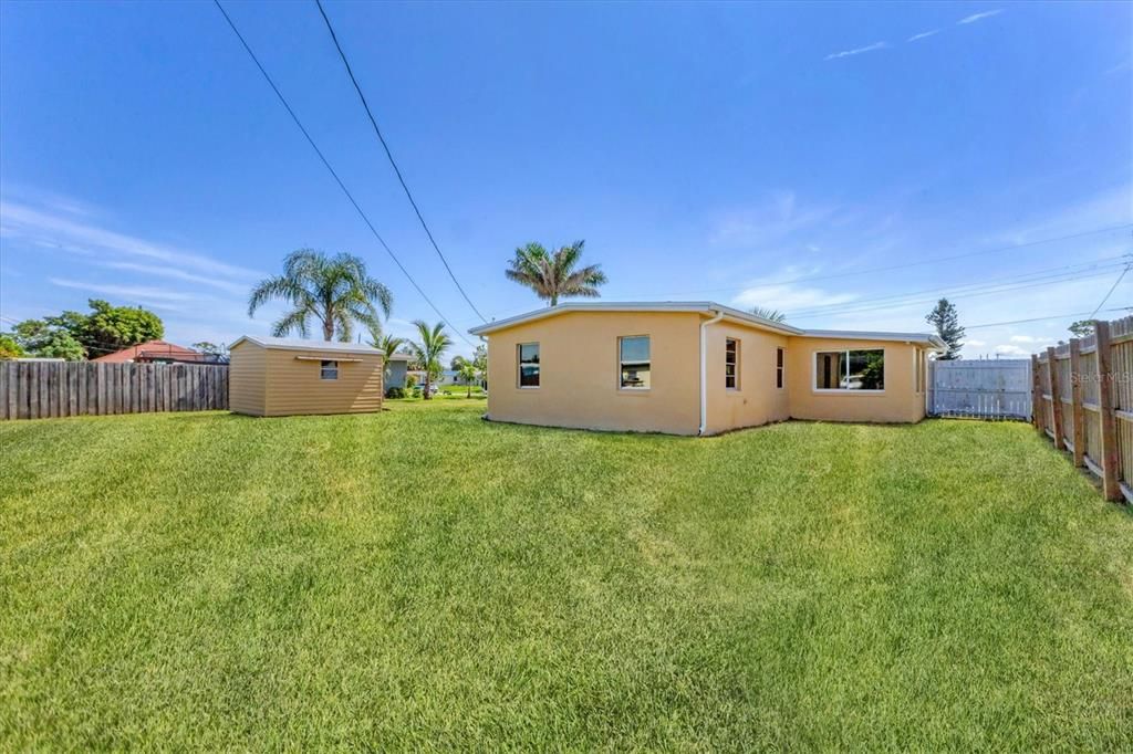 На продажу: $199,500 (3 спален, 1 ванн, 927 Квадратных фут)