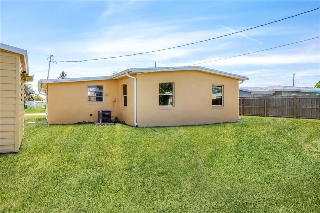 На продажу: $199,500 (3 спален, 1 ванн, 927 Квадратных фут)