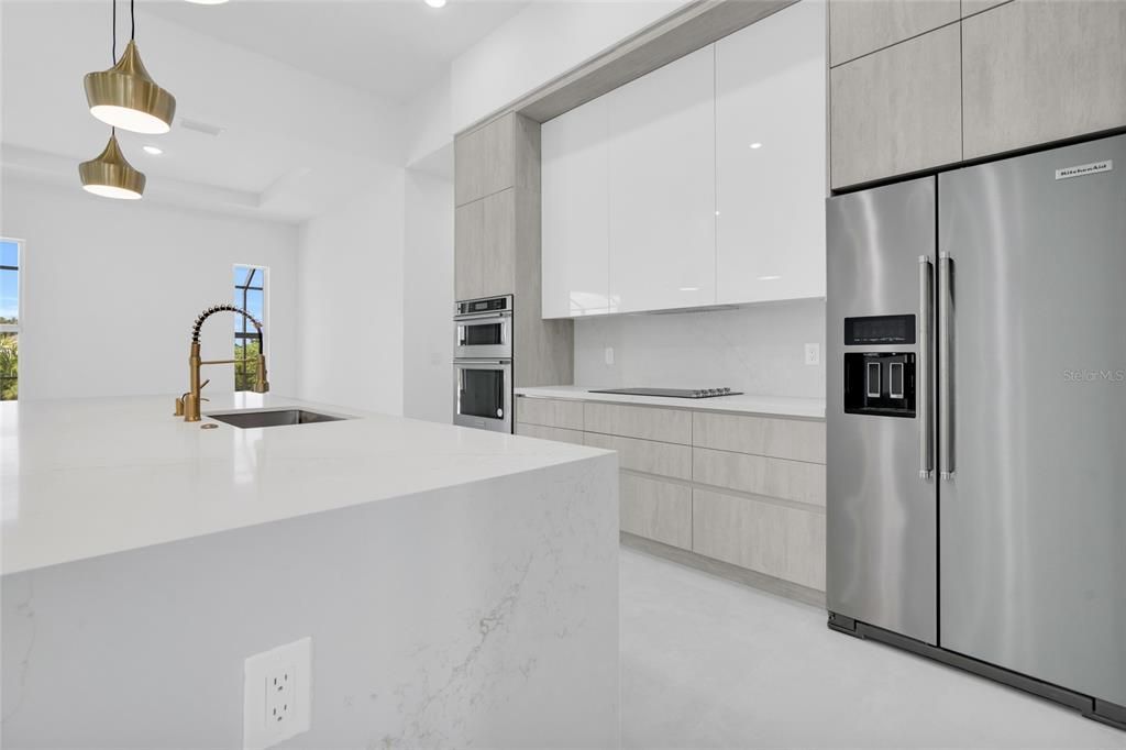 На продажу: $599,888 (3 спален, 3 ванн, 2278 Квадратных фут)