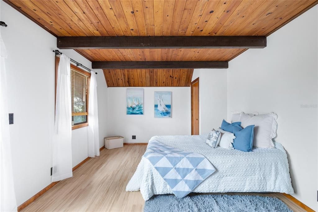 待售: $474,999 (3 贝兹, 1 浴室, 1630 平方英尺)