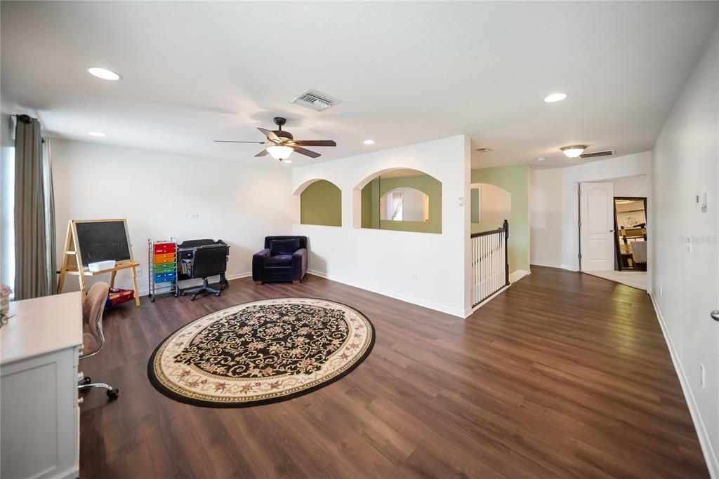 For Sale: $1,150,000 (6 beds, 5 baths, 4403 Square Feet)