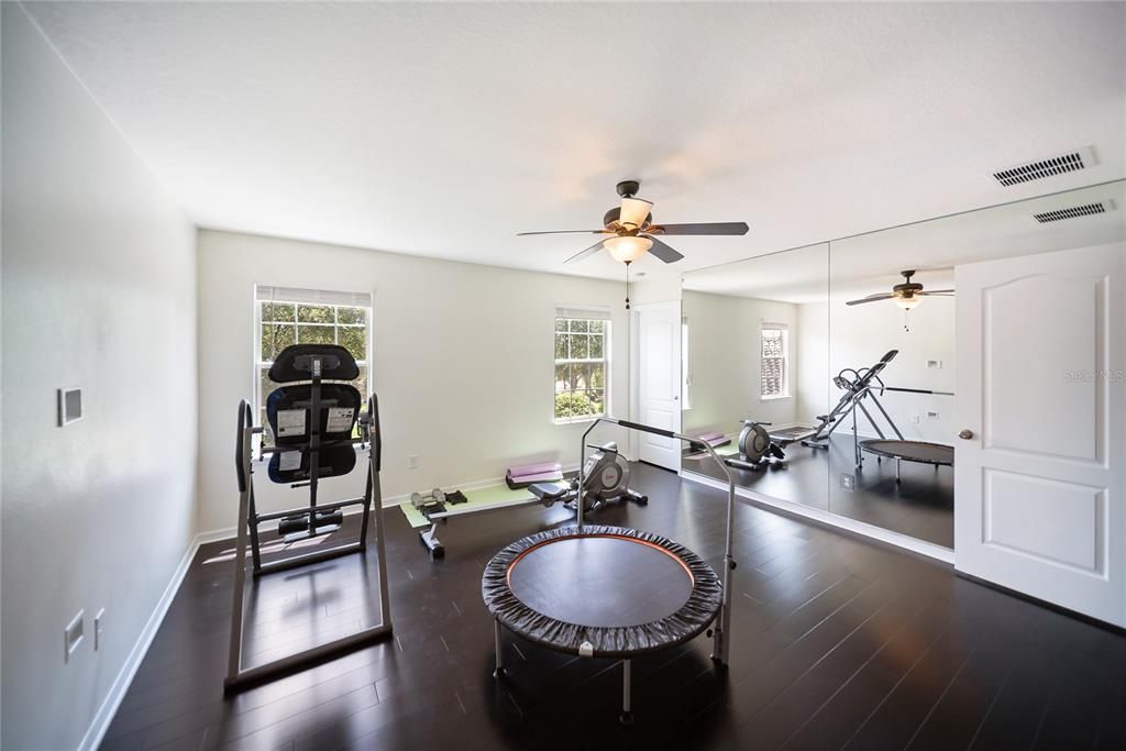 For Sale: $1,150,000 (6 beds, 5 baths, 4403 Square Feet)