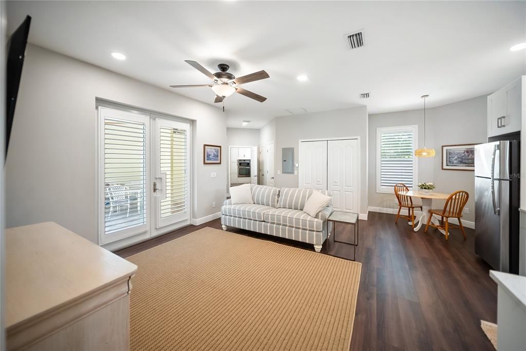 For Sale: $1,150,000 (6 beds, 5 baths, 4403 Square Feet)