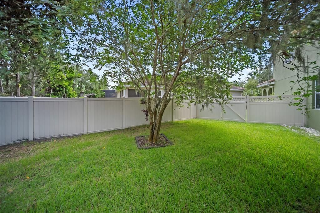 For Sale: $1,150,000 (6 beds, 5 baths, 4403 Square Feet)