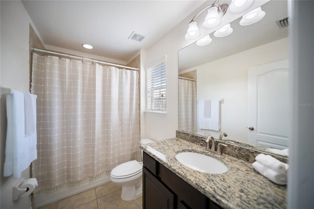 For Sale: $1,150,000 (6 beds, 5 baths, 4403 Square Feet)