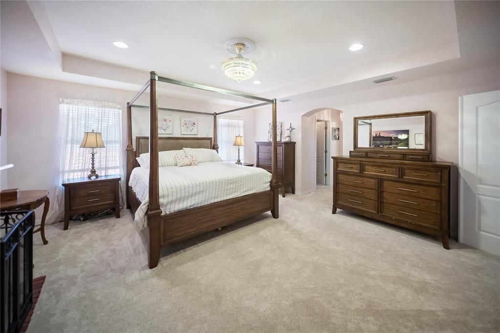 For Sale: $1,150,000 (6 beds, 5 baths, 4403 Square Feet)