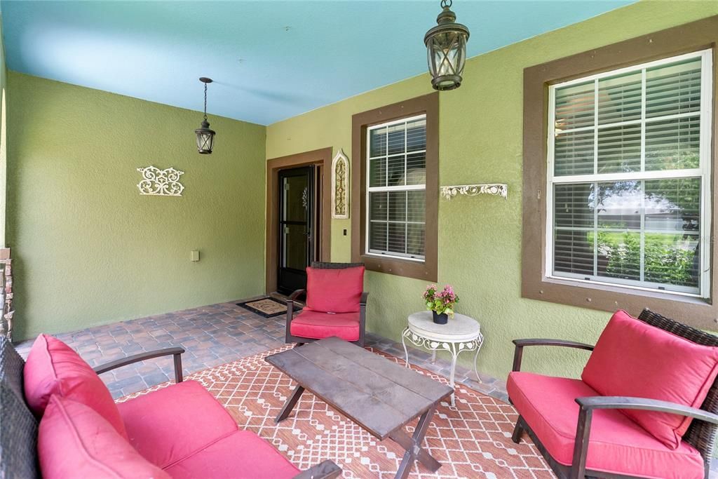 For Sale: $1,150,000 (6 beds, 5 baths, 4403 Square Feet)