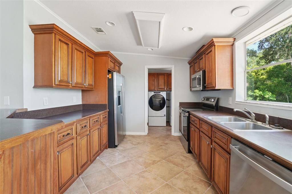 For Sale: $335,000 (4 beds, 2 baths, 1680 Square Feet)