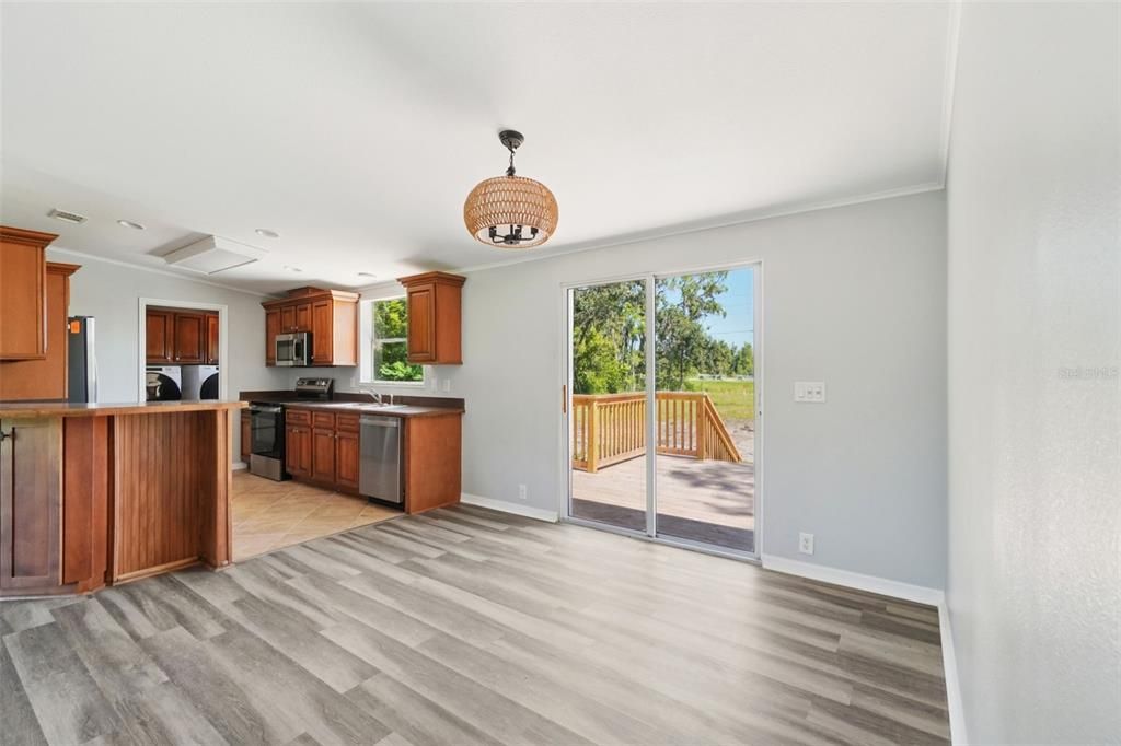 For Sale: $335,000 (4 beds, 2 baths, 1680 Square Feet)