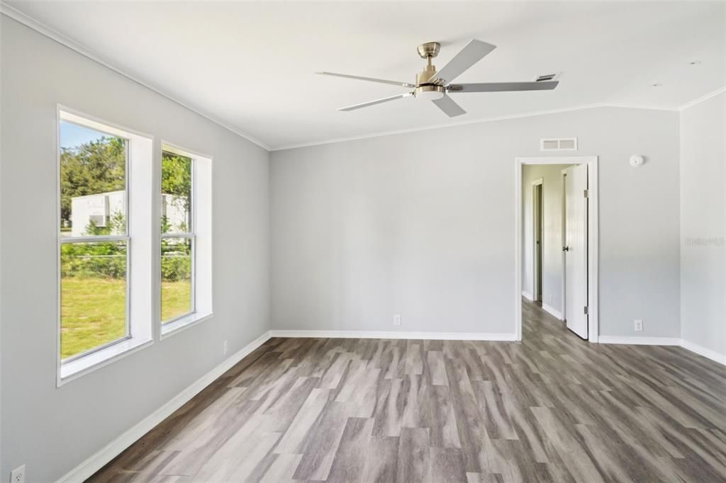 For Sale: $335,000 (4 beds, 2 baths, 1680 Square Feet)