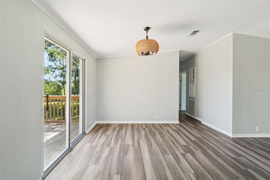 For Sale: $335,000 (4 beds, 2 baths, 1680 Square Feet)