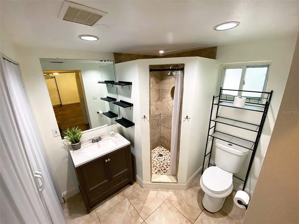 На продажу: $299,000 (4 спален, 2 ванн, 1638 Квадратных фут)