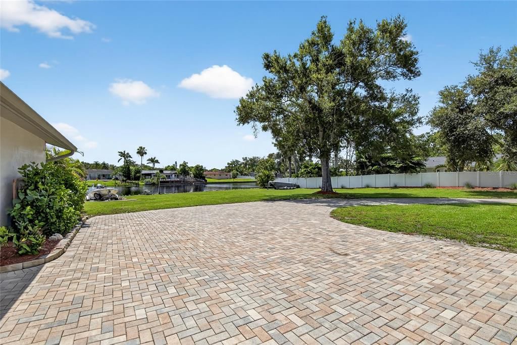 На продажу: $1,199,999 (4 спален, 2 ванн, 2020 Квадратных фут)