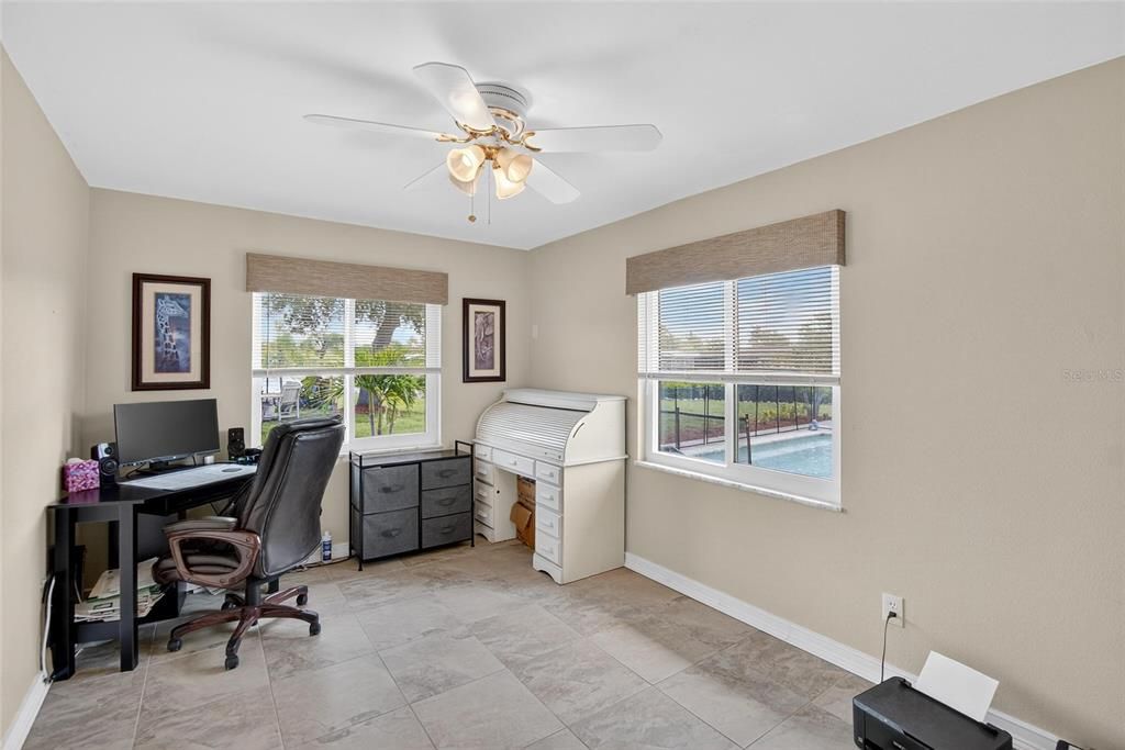 На продажу: $1,199,999 (4 спален, 2 ванн, 2020 Квадратных фут)