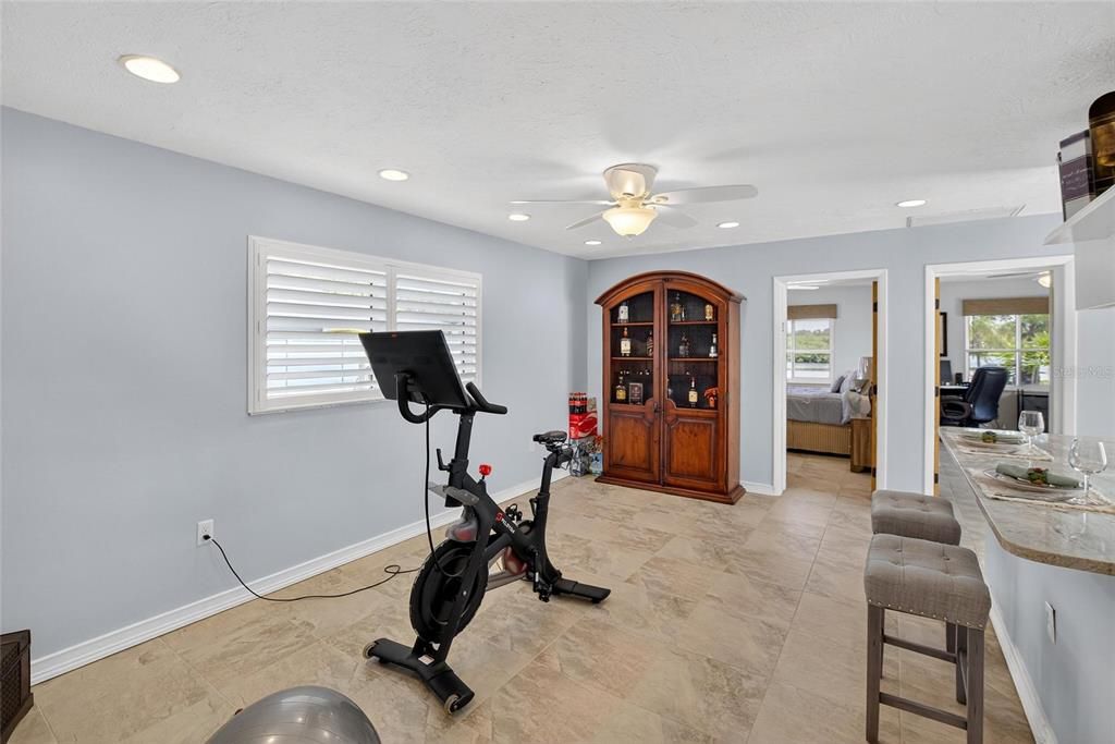 На продажу: $1,199,999 (4 спален, 2 ванн, 2020 Квадратных фут)