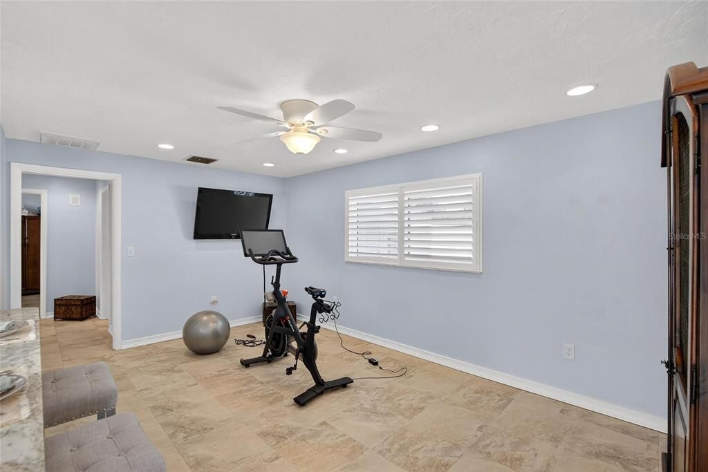 На продажу: $1,199,999 (4 спален, 2 ванн, 2020 Квадратных фут)