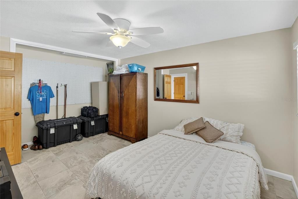 На продажу: $1,199,999 (4 спален, 2 ванн, 2020 Квадратных фут)