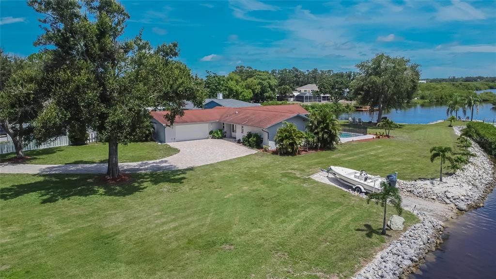 На продажу: $1,199,999 (4 спален, 2 ванн, 2020 Квадратных фут)