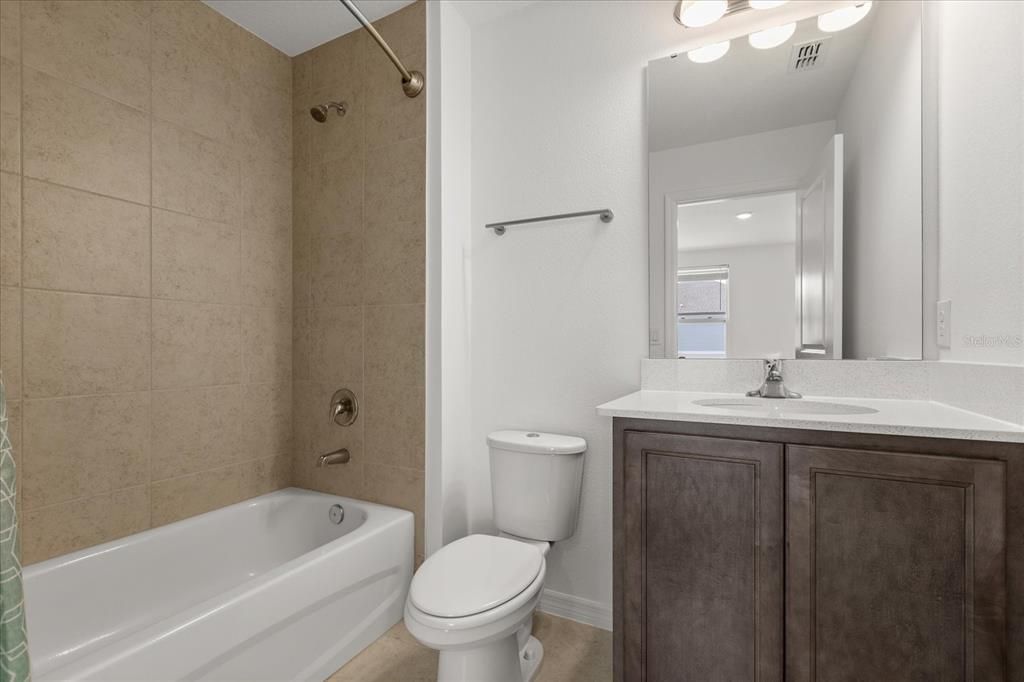 Ensuite Bathroom 3