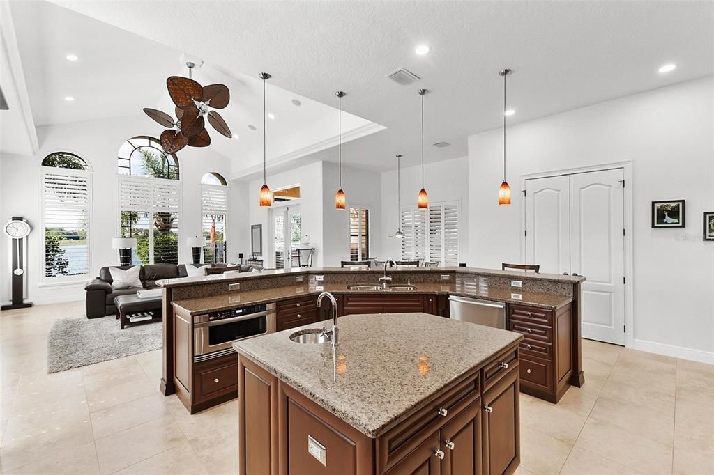 For Sale: $3,775,000 (4 beds, 4 baths, 6054 Square Feet)