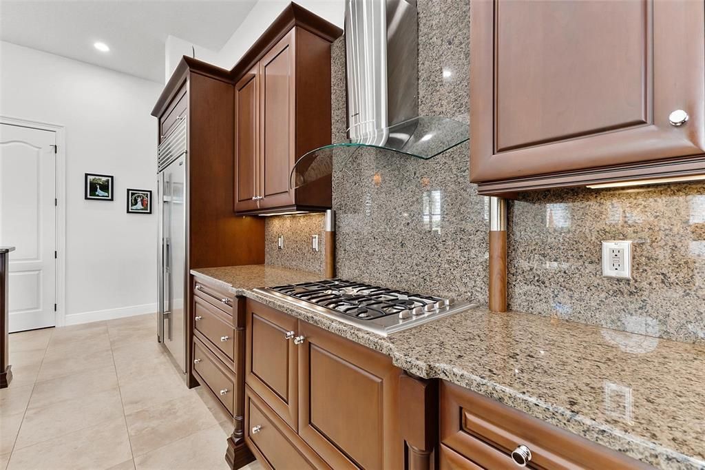 For Sale: $3,775,000 (4 beds, 4 baths, 6054 Square Feet)