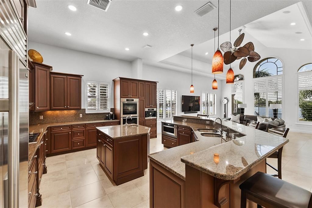 For Sale: $3,775,000 (4 beds, 4 baths, 6054 Square Feet)