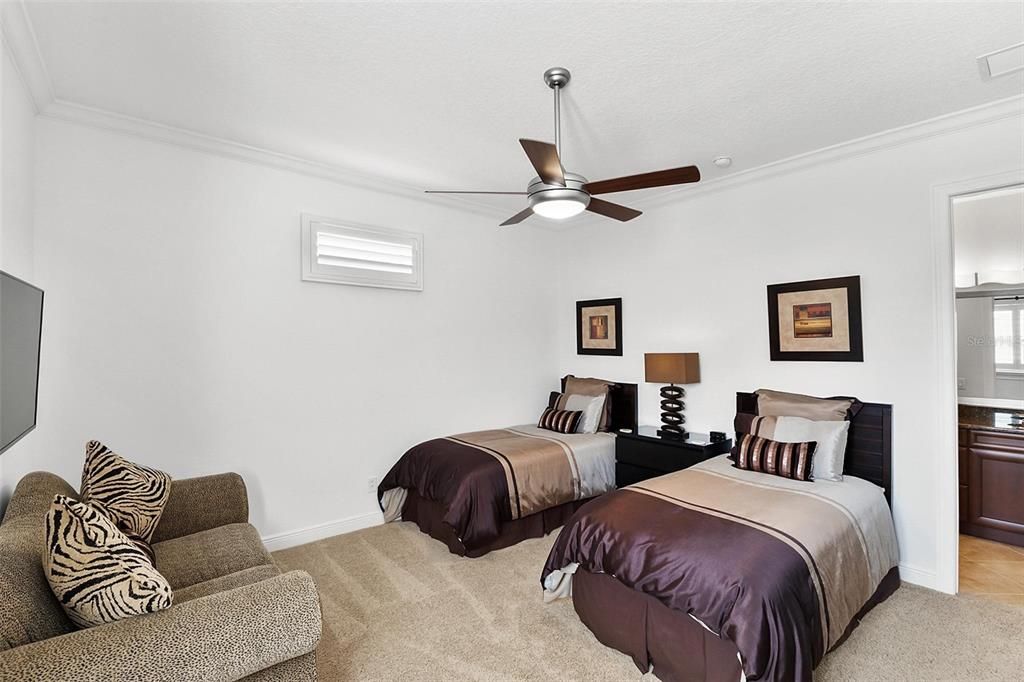 For Sale: $3,775,000 (4 beds, 4 baths, 6054 Square Feet)