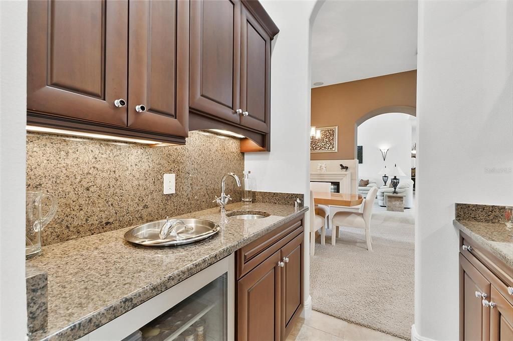 For Sale: $3,775,000 (4 beds, 4 baths, 6054 Square Feet)