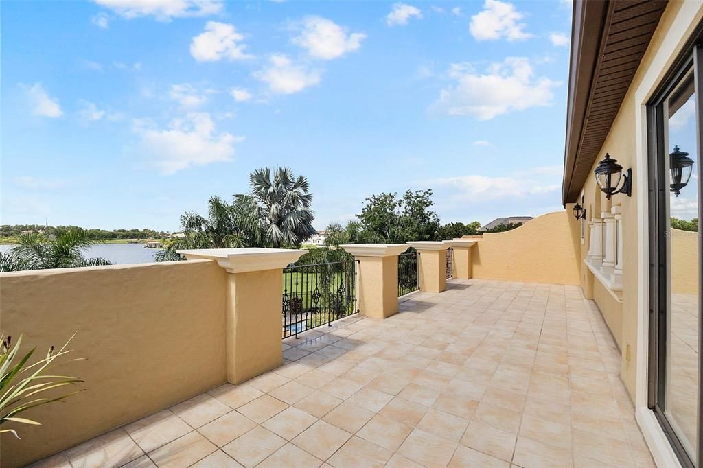 For Sale: $3,775,000 (4 beds, 4 baths, 6054 Square Feet)