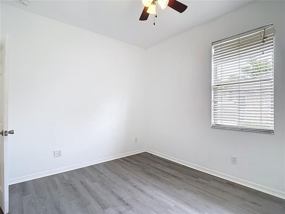 En Venta: $402,000 (4 camas, 3 baños, 2140 Pies cuadrados)