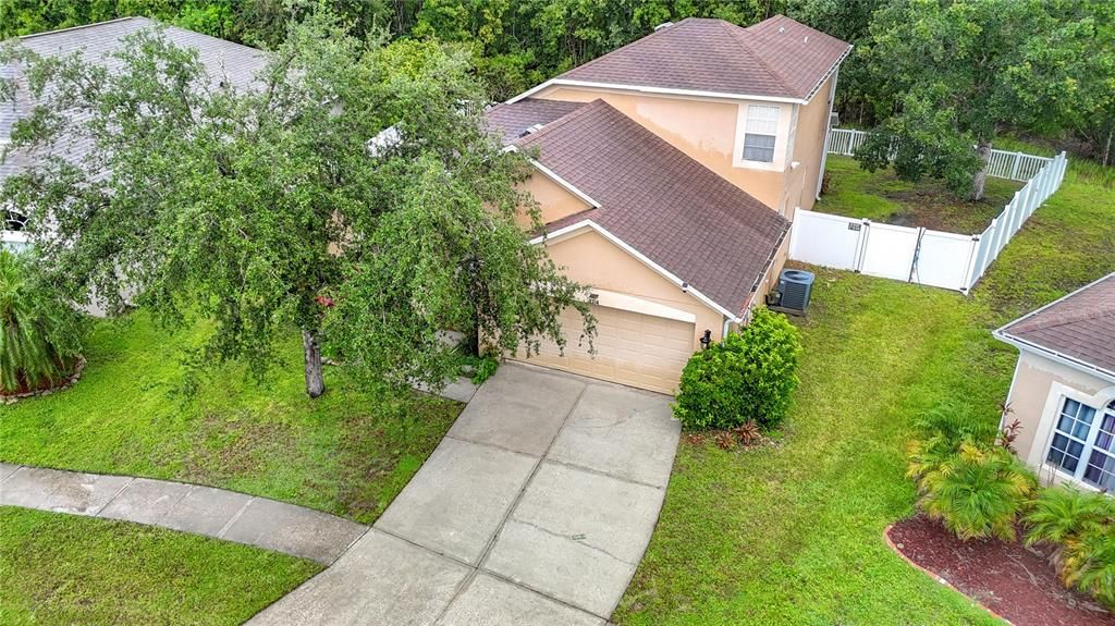 En Venta: $402,000 (4 camas, 3 baños, 2140 Pies cuadrados)