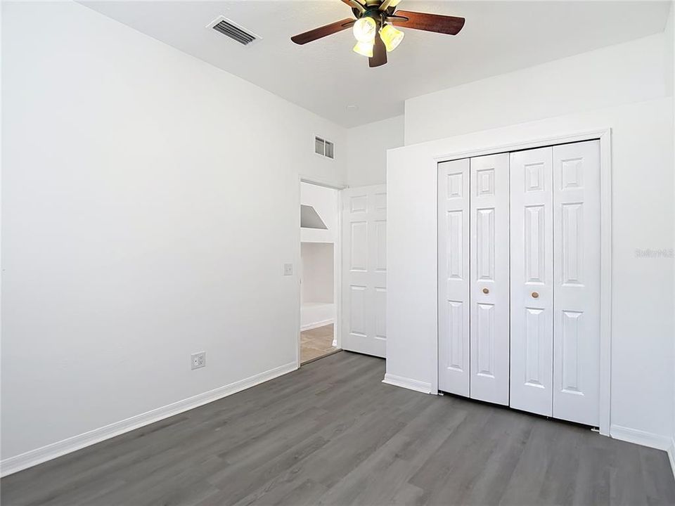 En Venta: $402,000 (4 camas, 3 baños, 2140 Pies cuadrados)