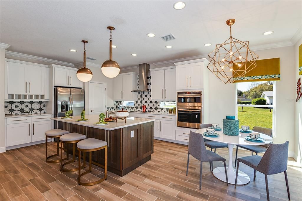 En Venta: $1,550,900 (6 camas, 4 baños, 4300 Pies cuadrados)